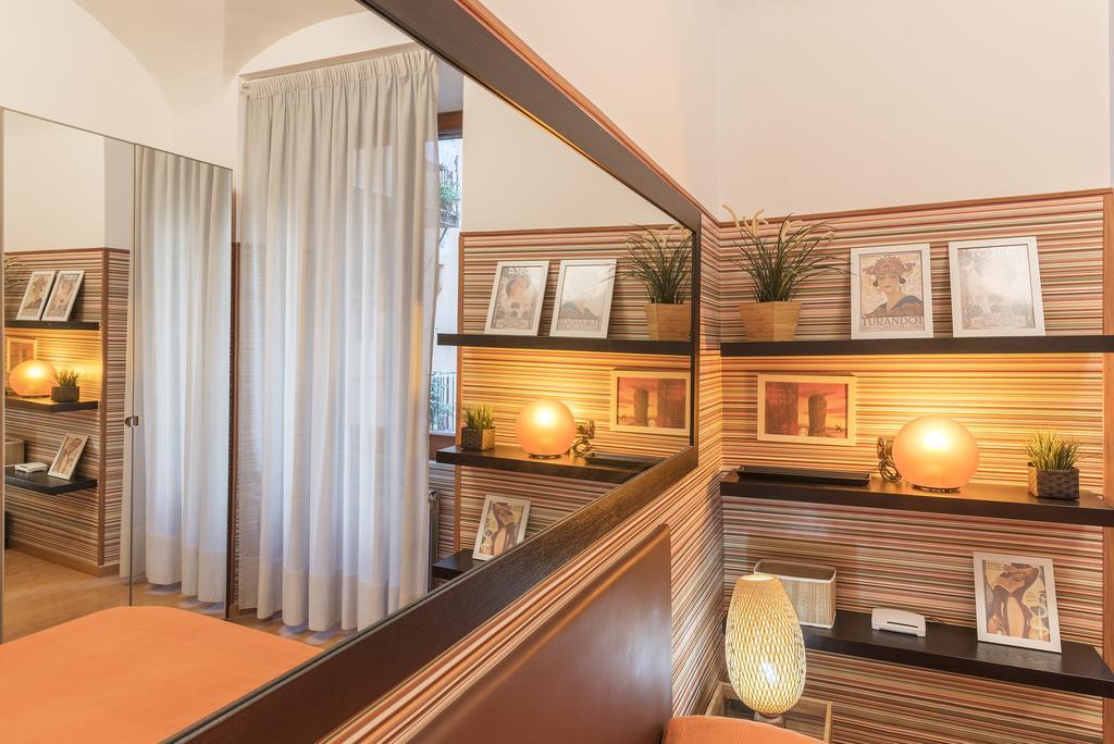 Apartamento Mirror House